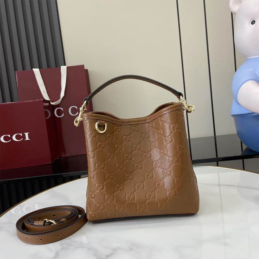 Alternative view of GG Emblem small bucket bag