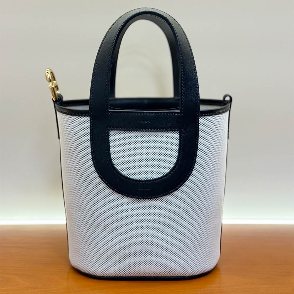 Alternative view of Hermès In-the-Loop 18