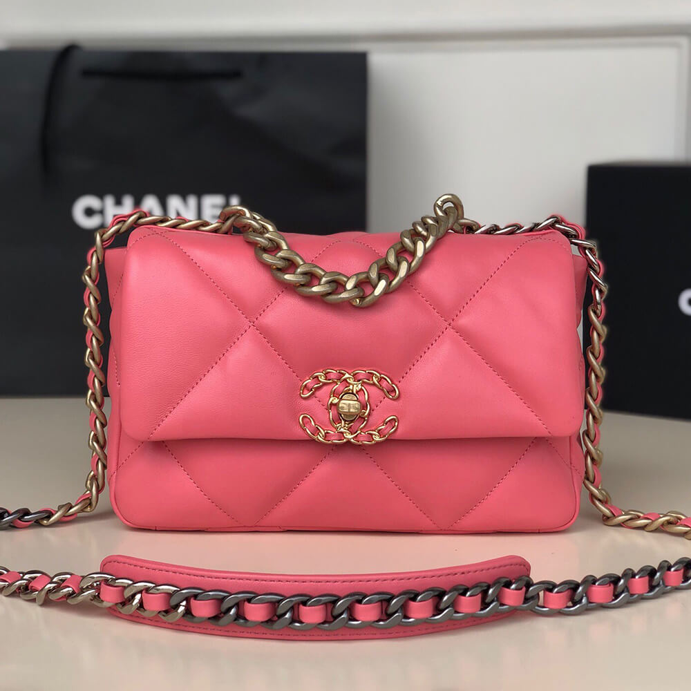 CHANEL 19 Handbag - Image 7