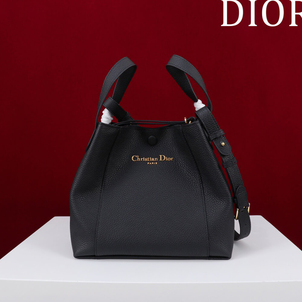 Dior Medium Signature Bucket Bag - Image 6