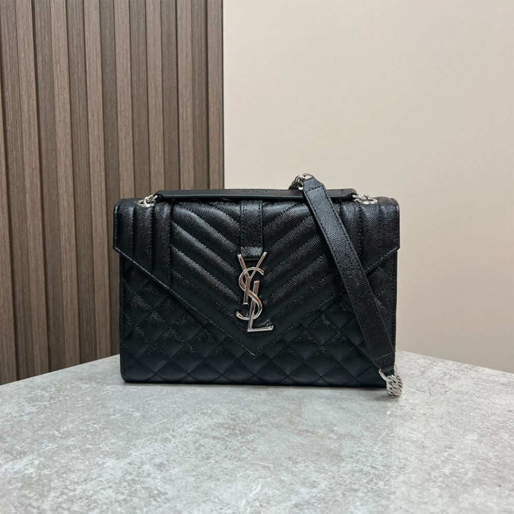 YSL envelope medium in grained leather - Image 4
