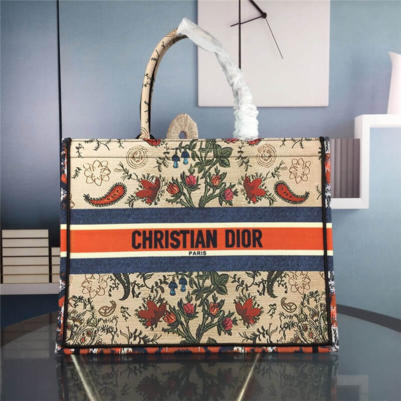 DIOR BOOK TOTE light bag - Image 6