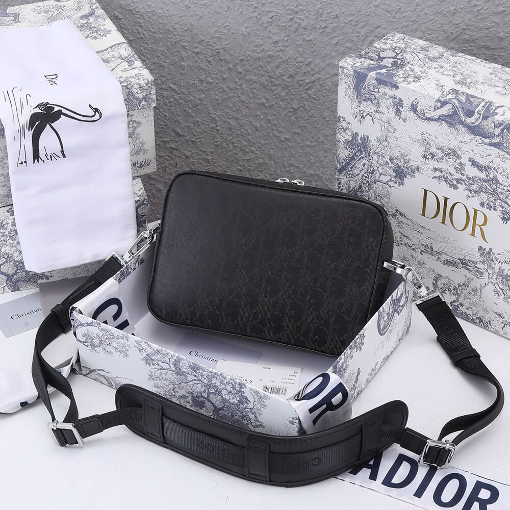 DIOR SAFARI MESSENGER BAG - Image 6