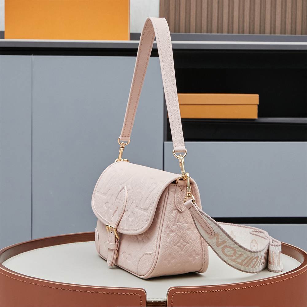 LV Diane - Image 5