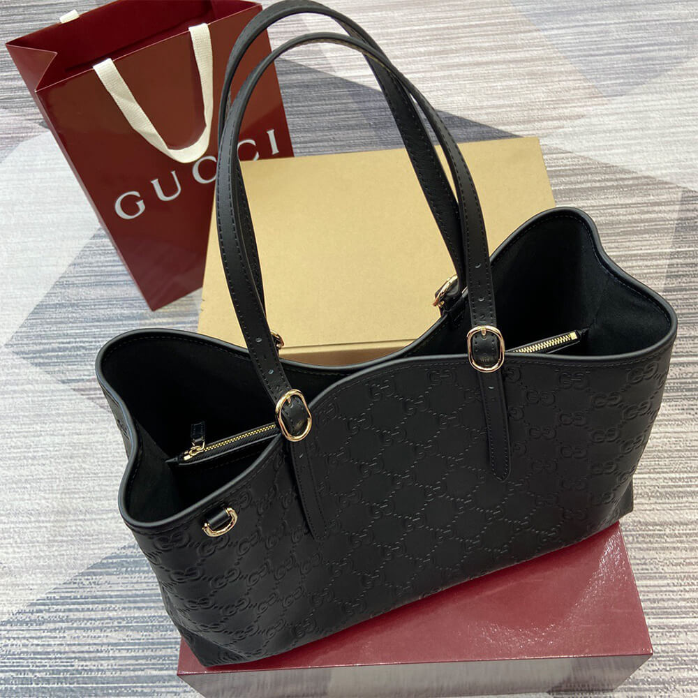 GG Emblem large tote bag - Image 7