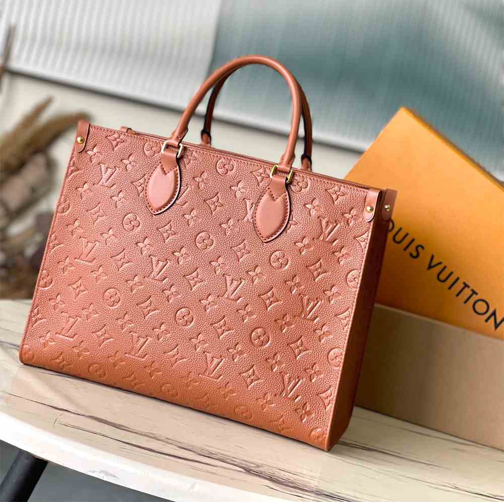 LV Onthego MM - Image 2