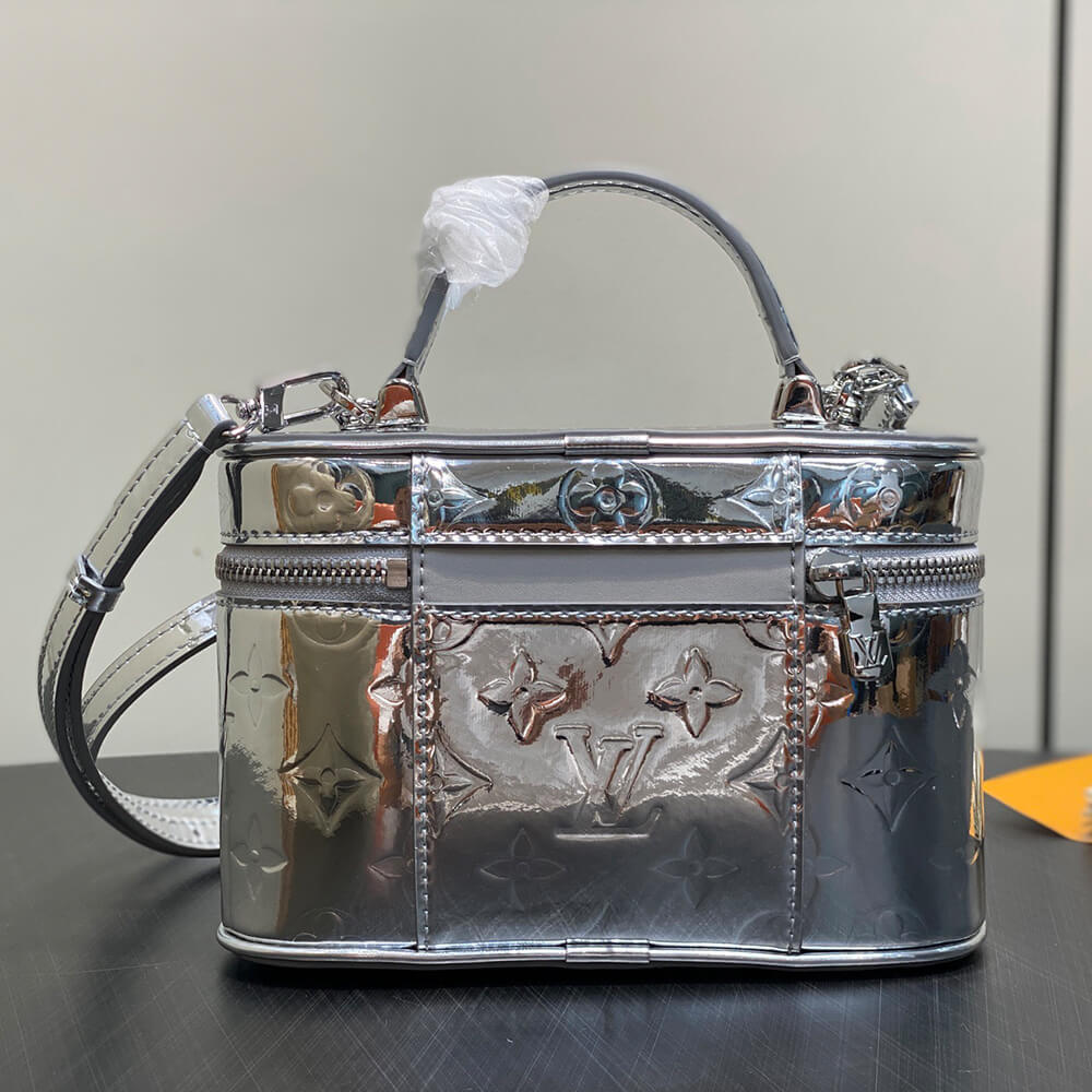 LV Vanity Chain Pouch - Image 5