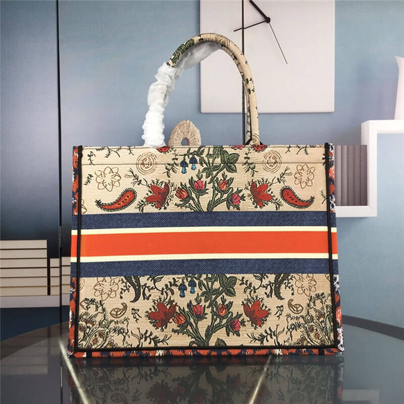 DIOR BOOK TOTE light bag - Image 5