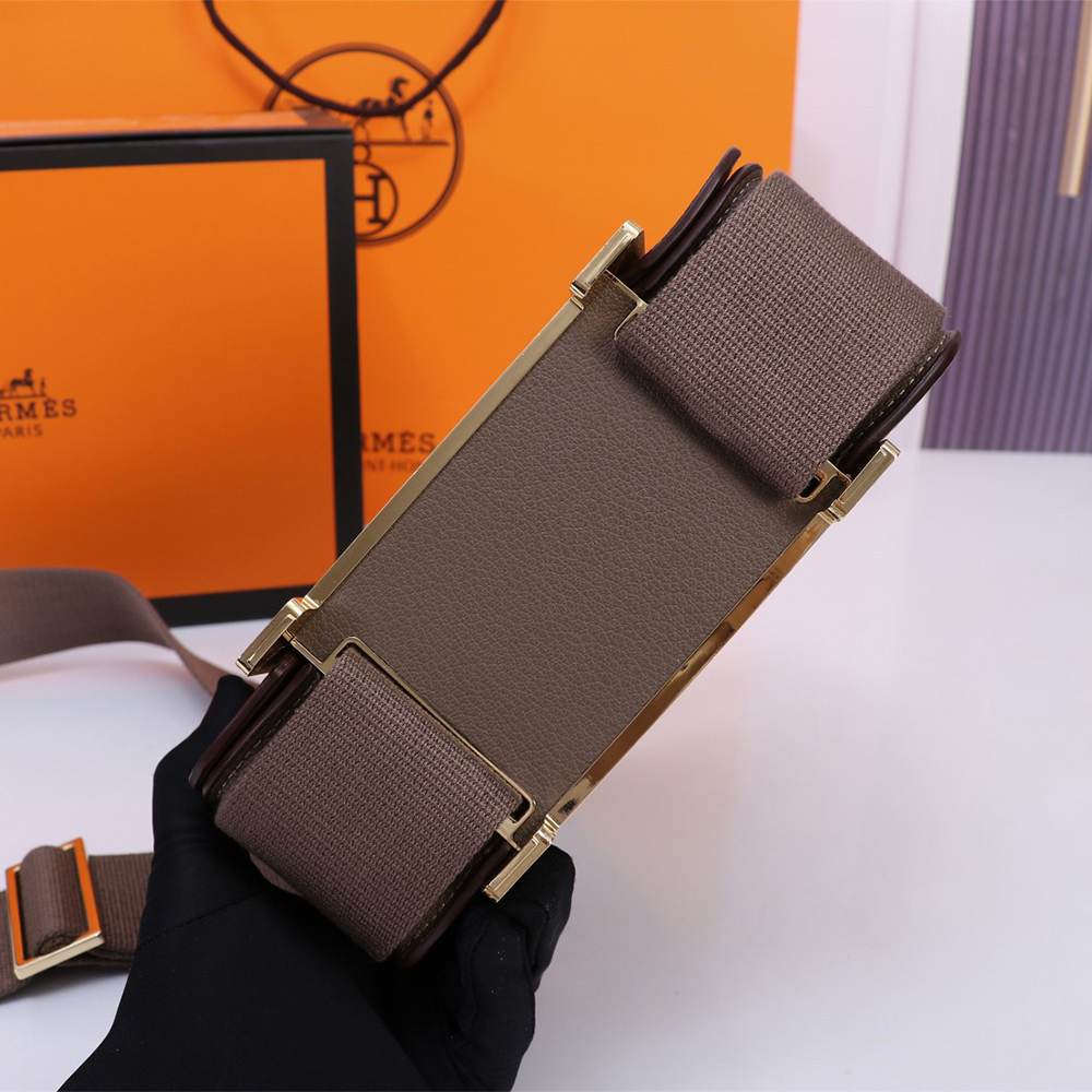 Alternative view of Hermès Geta Bag