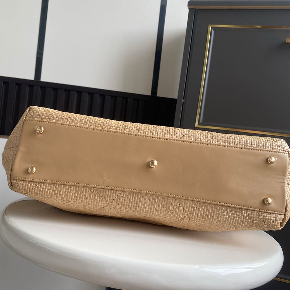 Alternative view of Chanel MAXI SHOPPING BAG(HIGH-END GRADE)
