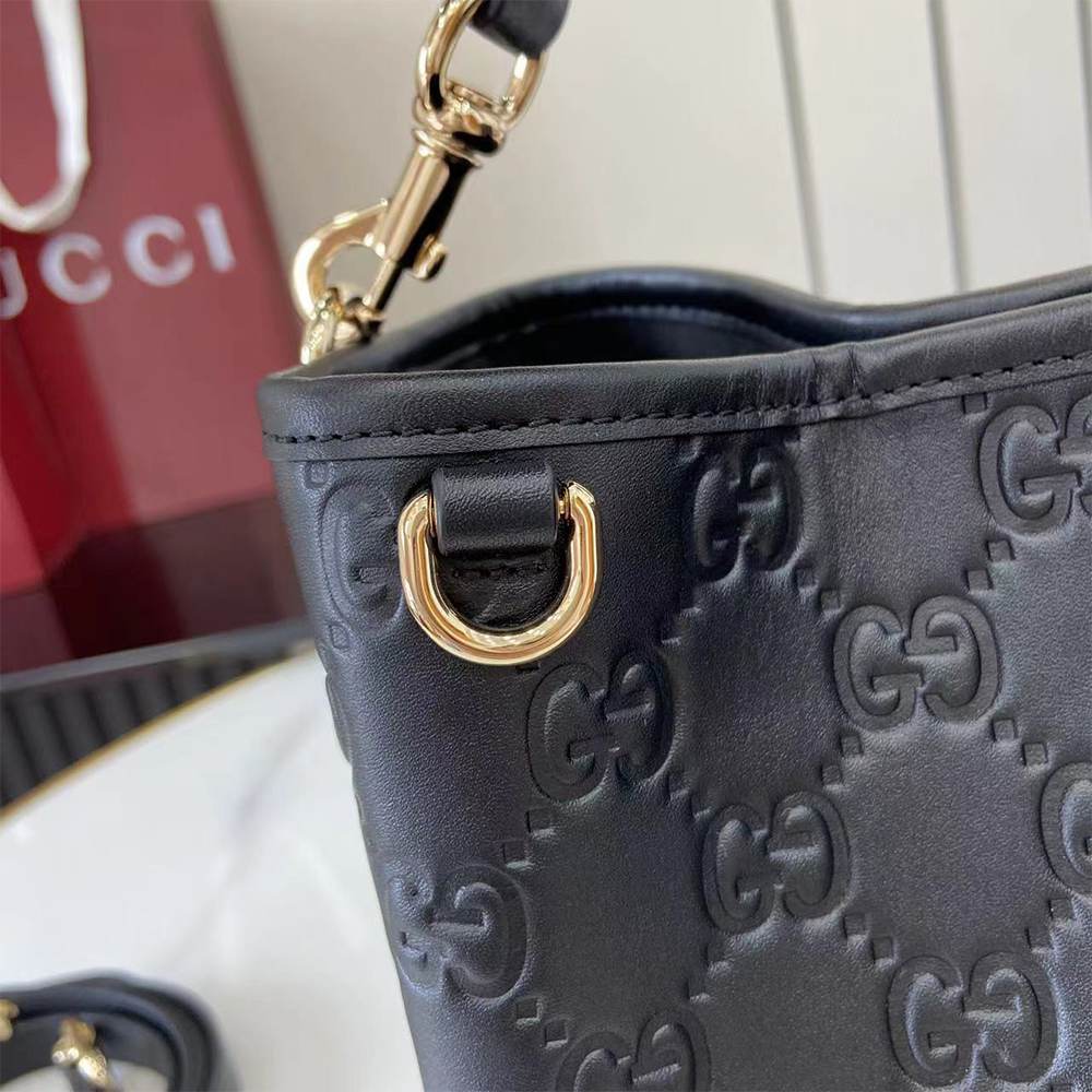 GG Emblem small bucket bag - Image 4