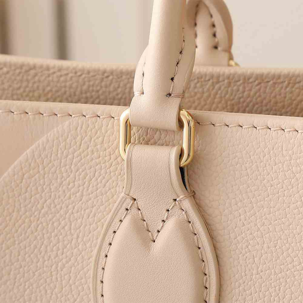 LV Onthego MM - Image 7