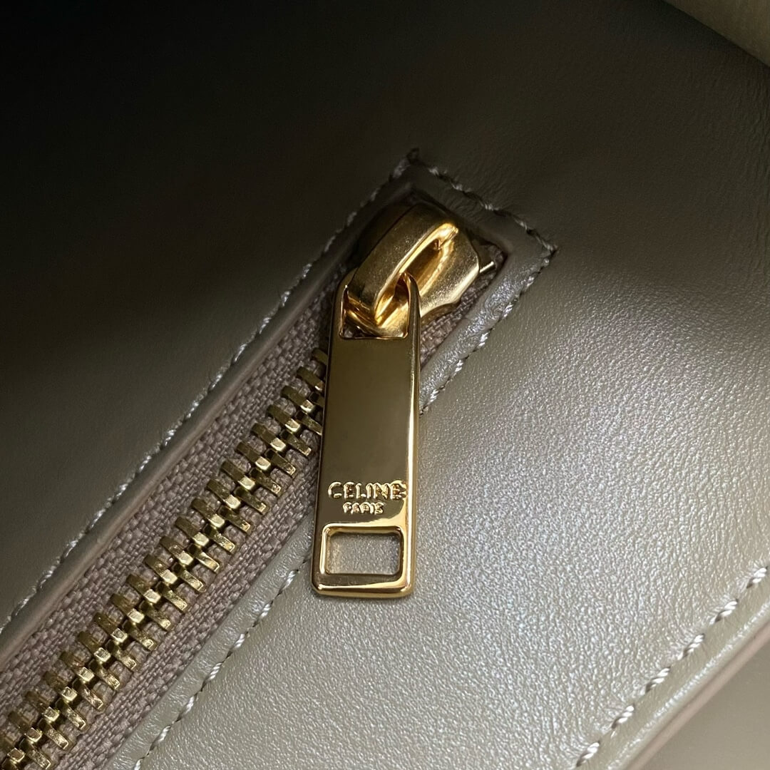 CELINE Medium POLLY bag in soft calfskin - Image 8