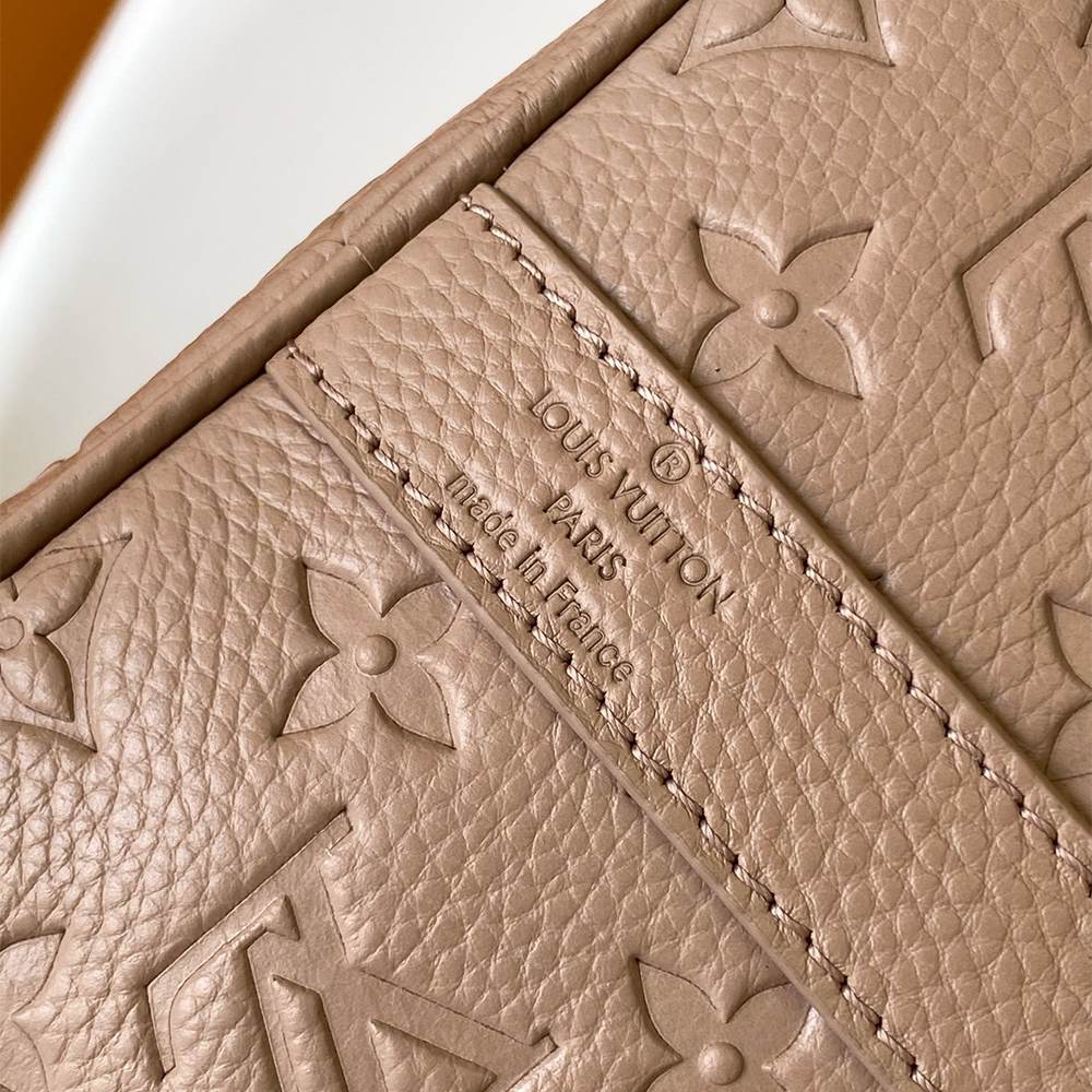 LV Keepall Bandoulière 35 - Image 4