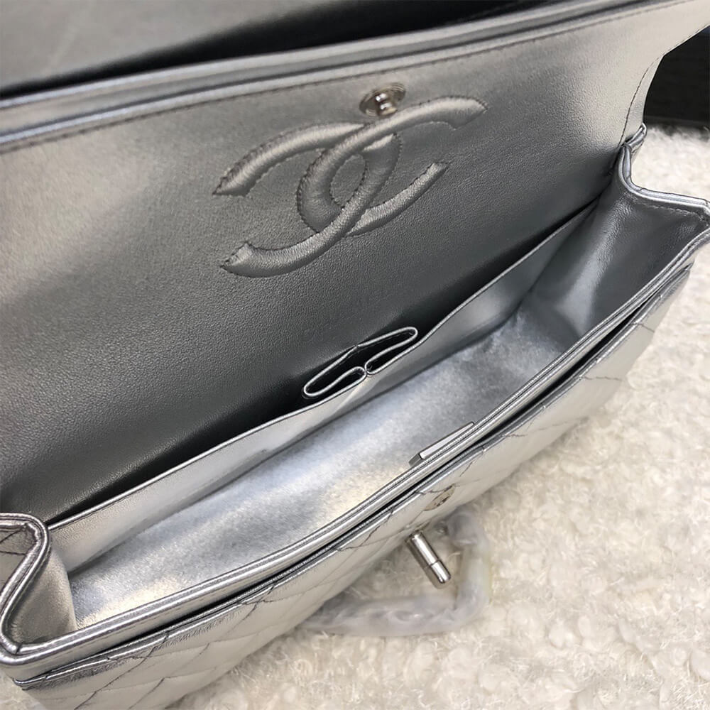 CHANEL Classic Flap Medium(High-end Grade) - Image 6