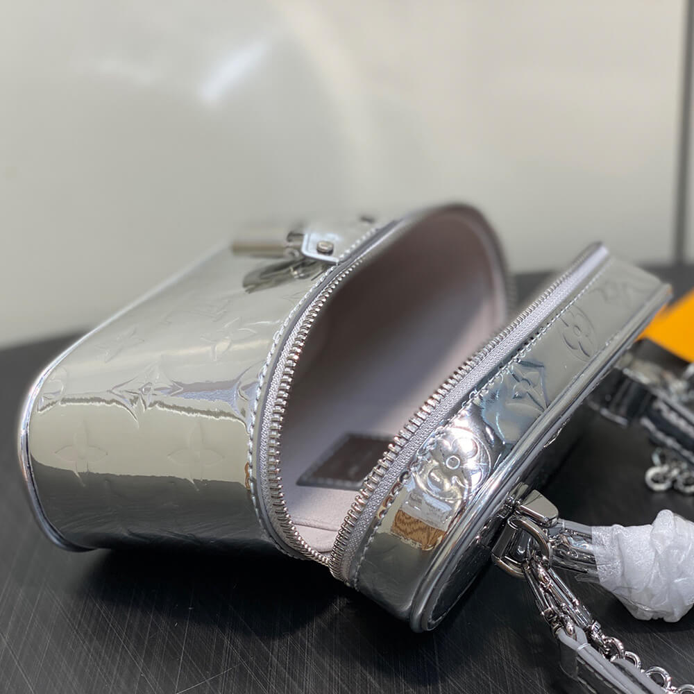 LV Vanity Chain Pouch - Image 6