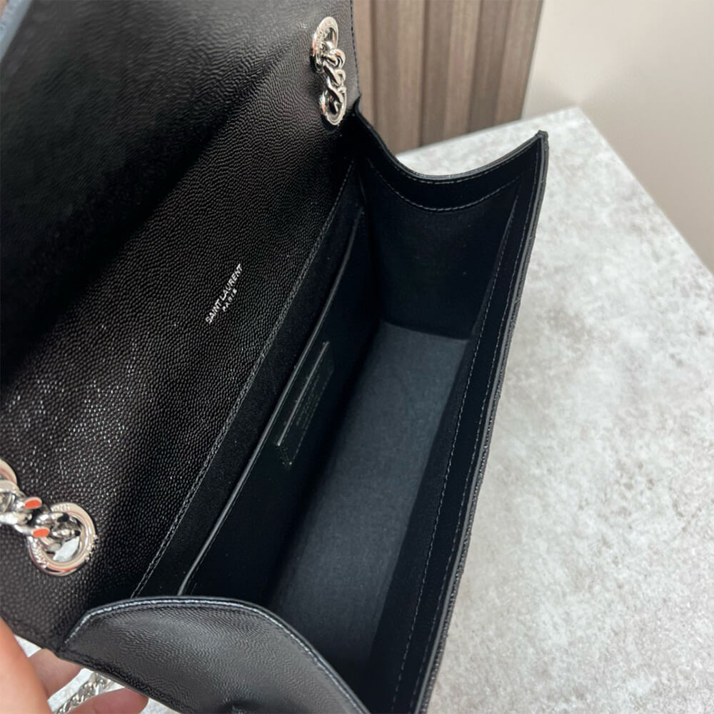 YSL envelope medium in grained leather - Image 3