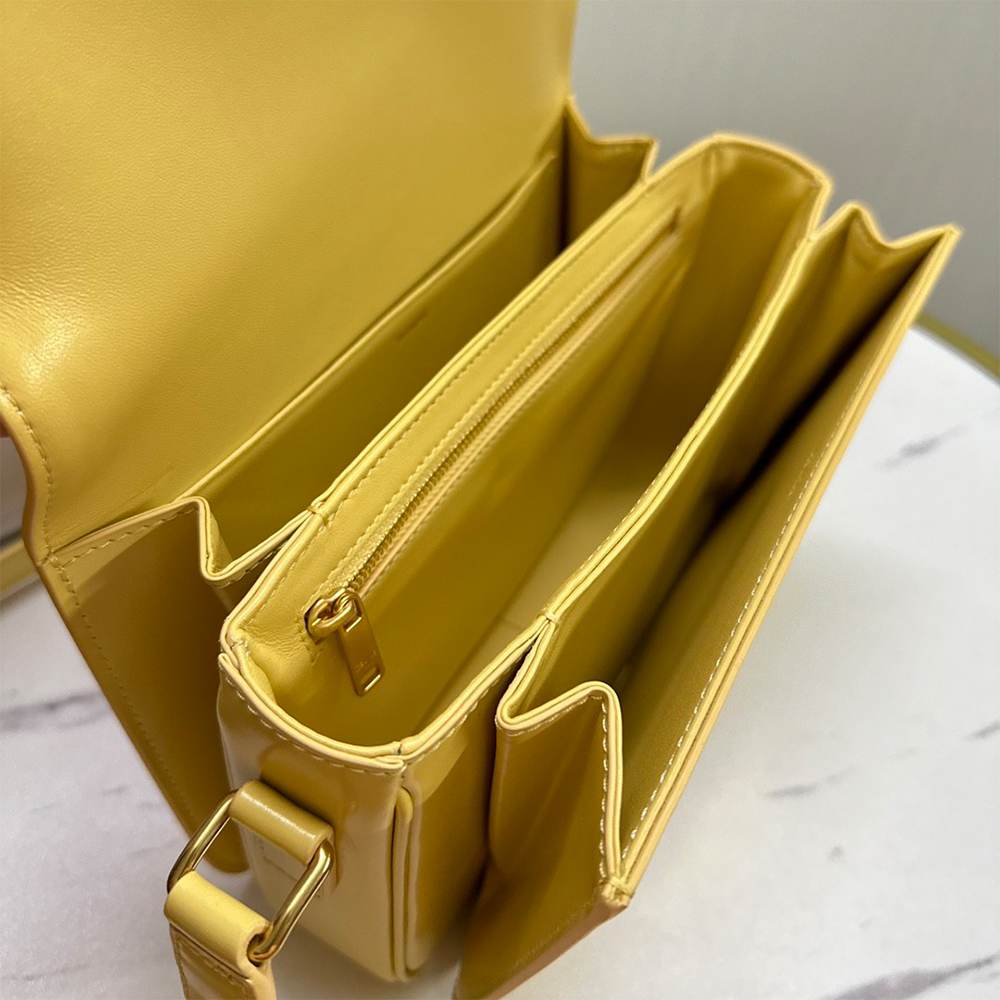 Alternative view of Celine TEEN TRIOMPHE BAG IN shiny calfskin(HIGH-END GRADE)
